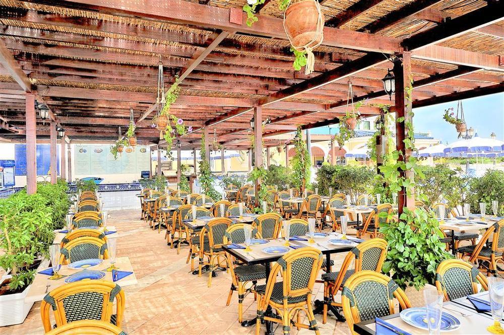 Sheraton Club Des Pins Resort Restoran fotoğraf